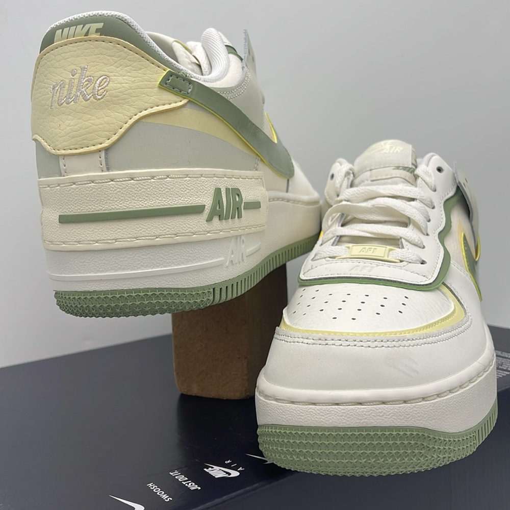 Nike Air Force 1 Shadow
Women's Shoes - Picture 9 of 16